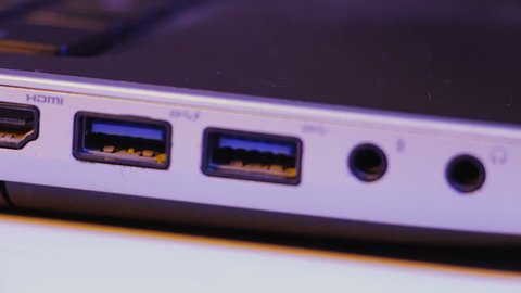 usb connector on a laptop